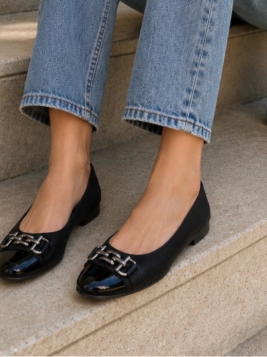 Anne Klein Sport Black Chain-Detail Ballet Flats